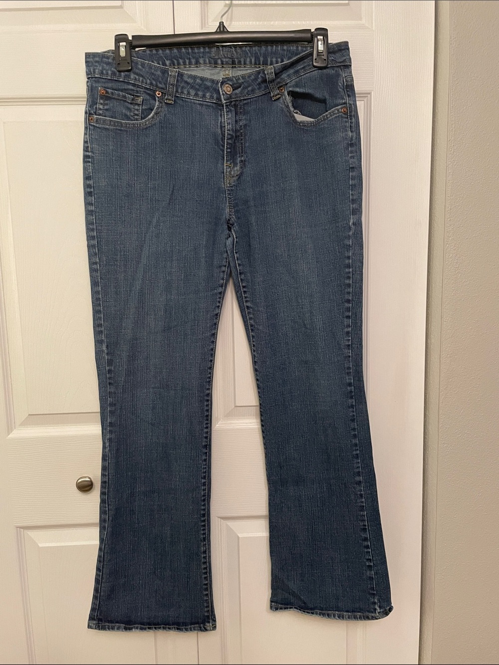 BITTEN BY SARAH JESSICA PARKER Denim Blue Jeans 12R Flare Legs in Great Shape